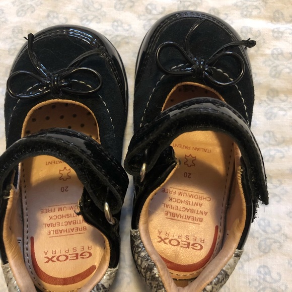 Geox toddler shoe size US 4.5 EU 20 - Picture 3 of 5